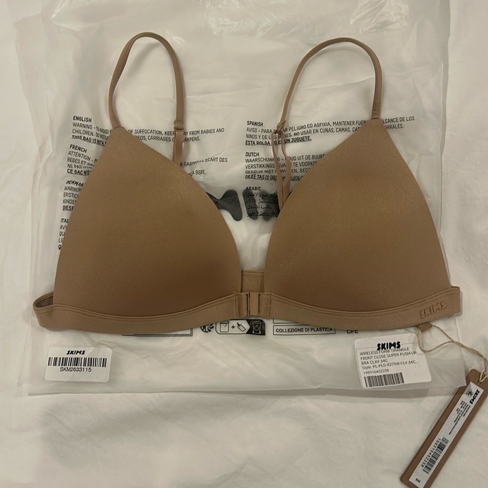 Skims wireless form triangle push-up bra